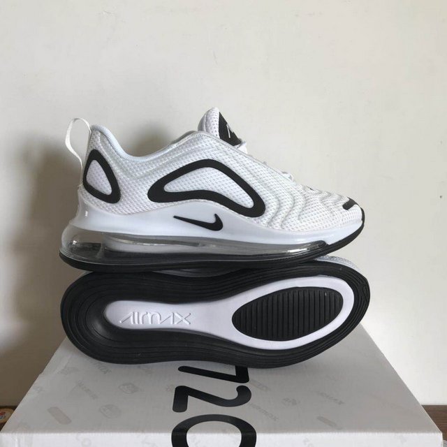 Nike AIR MAX 720-22